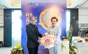 เมืองไทยประกันชีวิต ร่วมเชิดชูมรดกทางศิลปะ สนับสนุนนิทรรศการ “ครูส่องศิษย์ ศิลป์ส่องทาง” โดย ศาสตราจารย์เกียรติคุณ ปรีชา เถาทอง