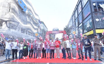 เริ่มระเบิดความมันส์ สาดความฉ่ำกันแล้ว !!! PMCU ร่วมกับ “Coca-Cola” และ การท่องเที่ยวแห่งประเทศไทย Presents สงกรานต์สยาม 2569 เปลี่ยนสยามสแควร์ ให้เป็น “WATERLAND สวนน้ำกลางกรุง” กิจกรรมความสนุก สุดมันส์ อัดแน่นตลอด 4 วัน 4 คืน !! เริ่มตั้งแต่วันนี้ ถึง 15 เมษายน 2569 ตั้งแต่เวลา 11.00 น.- 22.00 น. ณ สยามสแควร์ เที่ยวฟรีตลอดงาน!!