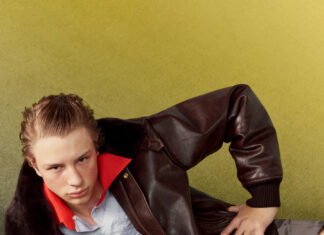 Acne Studios SS27 Menswear คอลเลกชั่นที่เปรียบเสมือนการสร้างสถานการณ์ชุดประจำตัวของแต่ละคนรวมตัวกันอย่างกลมกลืนราวกับการผสมผสานครั้งใหม่อันน่าตื่นเต้น