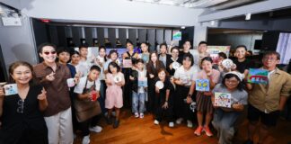 ทรูคอฟฟี่ และทรูปลูกปัญญา ผนึก Artstory by Autistic Thai มอบประสบการณ์“Workshop ฮีลใจกับศิลปินออทิสติก” เปิดพื้นที่สร้างสรรค์ผ่านศิลปะบำบัดส่งเสริมศักยภาพเด็กพิเศษ สู่สังคมแห่งการอยู่ร่วมกันอย่างเท่าเทียมณ ทรูสเปซ สยามสแควร์ ซอย 2