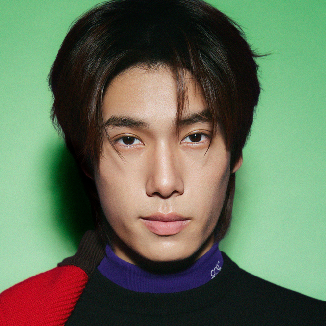 PHUWIN PHOTOGRAPHED BY MARK KAWIN 1x1