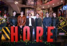 ฉายแสงฯ จัดงานกาล่าพรีเมียร์เปิดตัวภาพยนตร์ “HOPE”โต้ง บรรจง พร้อม 2 สมาชิกวง BUS และ 2 สมาชิกวง 9214KIDS ร่วมพูดคุยสุดเอ็กซ์คลูซีฟ