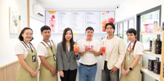 ทรูคอฟฟี่ x มูลนิธิออทิสติกไทย x Artstory By Autistic Thaiเปลี่ยนจินตนาการของศิลปินและบาริสต้าออทิสติกสู่คุณค่าที่จับต้องได้ผ่าน “กระเป๋าผ้ากากกาแฟ” พร้อม 3 เมนูพิเศษ “ส่งยิ้ม ส่งรัก ส่งสุข” ที่รังสรรค์ด้วยหัวใจ